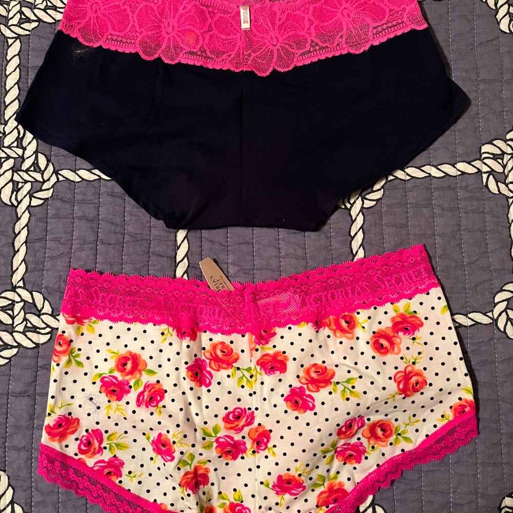 VS boy shorts - Picture 2 of 3